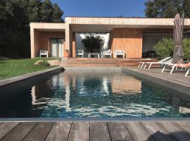 Peaceful Villa Between Sea And Mountain In Corsica, hôtel à Lecci