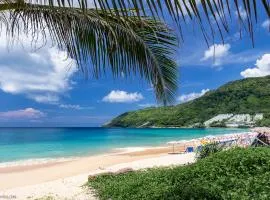 SOLA Condo 1BR Tropical View NBC Nai Harn Nai