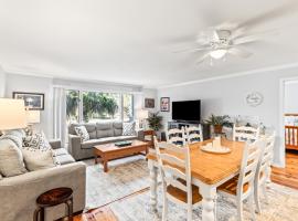 Lagoon Villa 25 - Heart of Wild Dunes, Quick Walk to Beach, ξενοδοχείο σε Isle of Palms