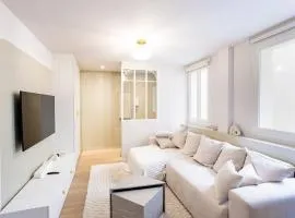 Modern apartment Louvre