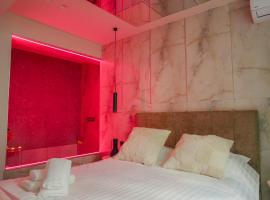 Love room & Spa, хотел в Лариса