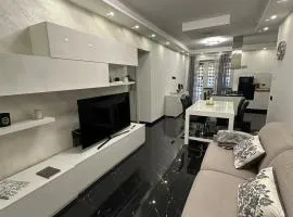 Due Leoni Luxury House