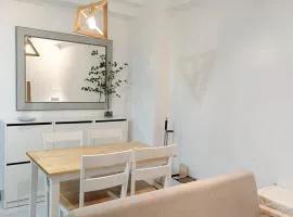 Friends Zone - 2BR condo unit in Mandaluyong