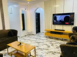 Admirable 2-bed-Apt With 24hrs Power & Starlink SuperFast Speed WiFi