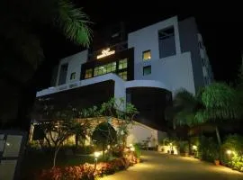 Grand Sarovar Portico, Latur