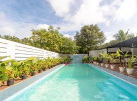 Treebo Clarissa Resort with Swimming Pool, отель в городе Saligao