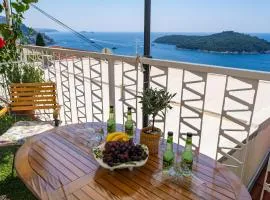 Apartments and Room Lora