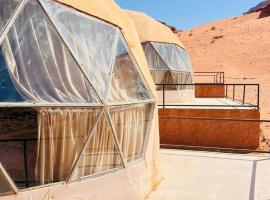 wadi rum planet camp, hotel em Disah