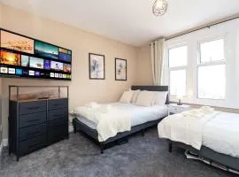 Open Mind Property - Comfy Studio Flat for Four