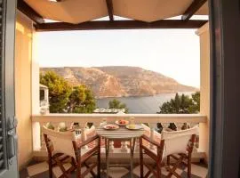 Endless Blue, Your Seaside Escape in Plati Gialos