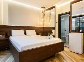 Status Elegance Hotel para adultos
