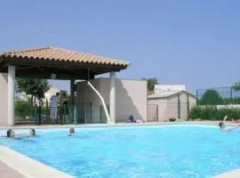 Pavillon 3 chambres avec véranda et climatisation.