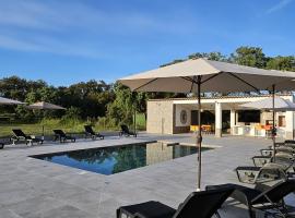 Finca El Alamo Barcarrota by PriorityVillas، فندق في بطليوس
