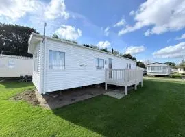 Lovely Caravan With Side Decking At Broadland Sands Park In Corton Ref 20160Bs