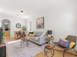 The Lokal 2 Kings Queen Suite in Sunnyside YYC
