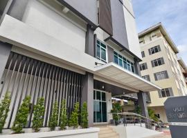 Hotel Warisan, hotell i Taiping