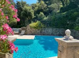 Villa paisible avec piscine privée