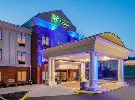 Holiday Inn Express & Suites Lancaster by IHG