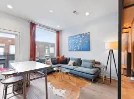 Prime East Downtown Studio w pool gym laundry