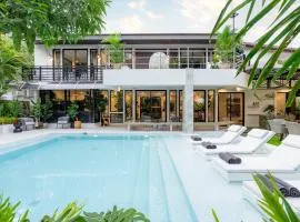 Blue Bird Palace- Grand Pool Villa in Nimaan I Daily Housekeeping