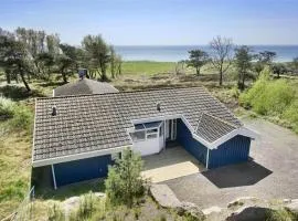 1327 Aakirkeby - Holsteroddevej 15