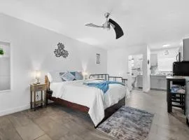 Homey Studio Apartment in South Florida