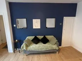 Modern 4 Bed Home, Free Parking in Hartlepool town