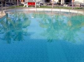 Devraj Resort, hotel em Bhuj