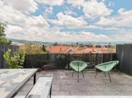 Encantador alojamiento con terraza en Cudón