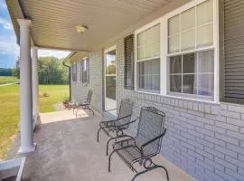 7 Mi to Barren River Lake Quiet Getaway with Yard!