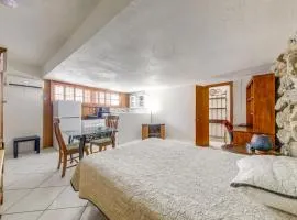 5 Mi to Hollywood Blvd! Miramar Apt with Shared Pool