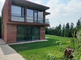 Kachreti Ambassadori Golf Resort, 16 Villa, golf hotel in Kachretʼi