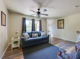 6 Mi to the Summit Stylish Apt with Patio Access