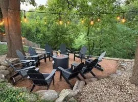 Heated Pool & Spa Mini Golf Bowling Game Room perfect for family