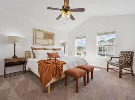 3BR Modern Retreat, Close to DIA & Downtown Denver