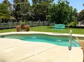 DreamBoat Paradise Heated Pool- Hot Tub near Beach