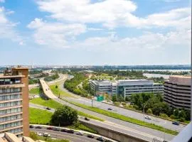Modern Comfort Apartment Close to Metro & Shops