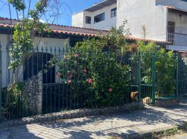 Casa em área nobre de Juiz de Fora，位于尤西德福拉的酒店