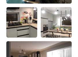 Biały domek z ogrodem, 3 sypialnie, Villa in Bydgoszcz