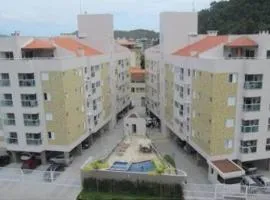 Apartamento até 8 pessoas - Cond Monte Carlo - Praia Grande - Ubatuba - 150m da praia