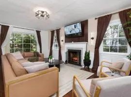 Exclusive Lux Home Near Town • Game Rm • Gym • 4BR