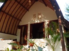 Rising Sun Bungalows, ξενοδοχείο σε Gili Meno
