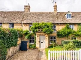 Historic 3 Bedroom Cottage in the Cotswolds