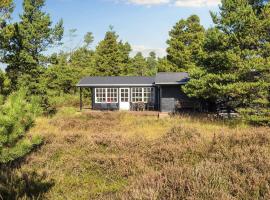 8 person holiday home in R&oslash;m&oslash;, hotel que aceita pets em Kongsmark