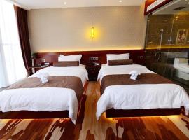 James Joyce Coffetel Golmud Huaxing Plaza Branch, hotel in Golmud