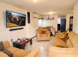 Acogedora Casa Completa con jacuzzi privado