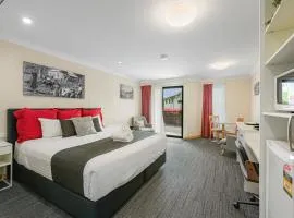 Eastgate on the Range Motel