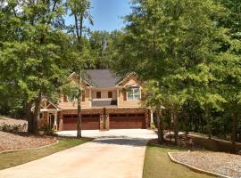 Peachtree TownHome, hotell med parkering i Peachtree City