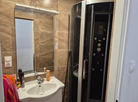 Haus Gerasdorf G3, hotel in Föhrenhain