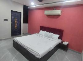 HOTEL O SKY, hotel poblíž Letiště Raipur - RPR, Phundardih